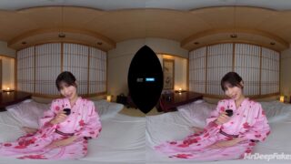 Shy japanese babe is ready for her first sex / 本物の偽物 セックスシーン