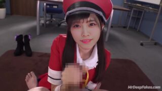 Babe in strict uniform making amazing handjob / fakeapp Liyuu (黎狱 真假)
